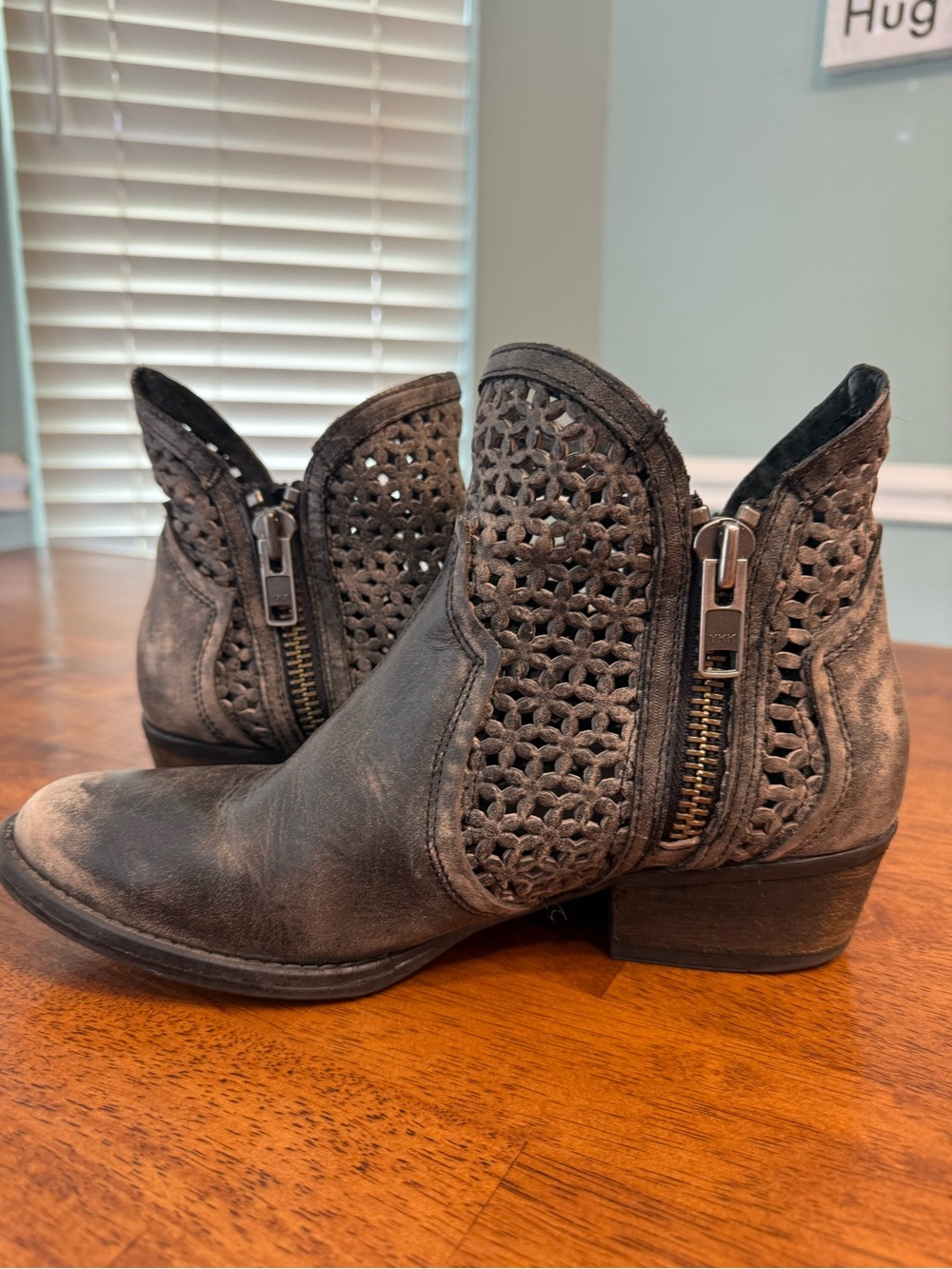 CIRCLE G by CORRAL Distressed Black Grey Leather Cutout Ankle Boots Q0001 10 - Picture 3 of 12